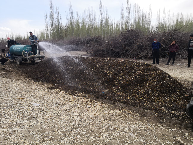 堆肥发酵过程中如何保持堆肥的湿润